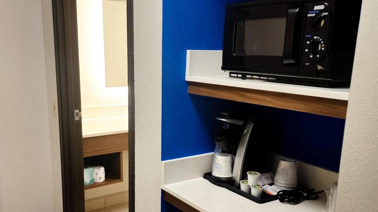 Holiday Inn Express Hotel & Suites Chicago South Lansing By Ihg Esterno foto
