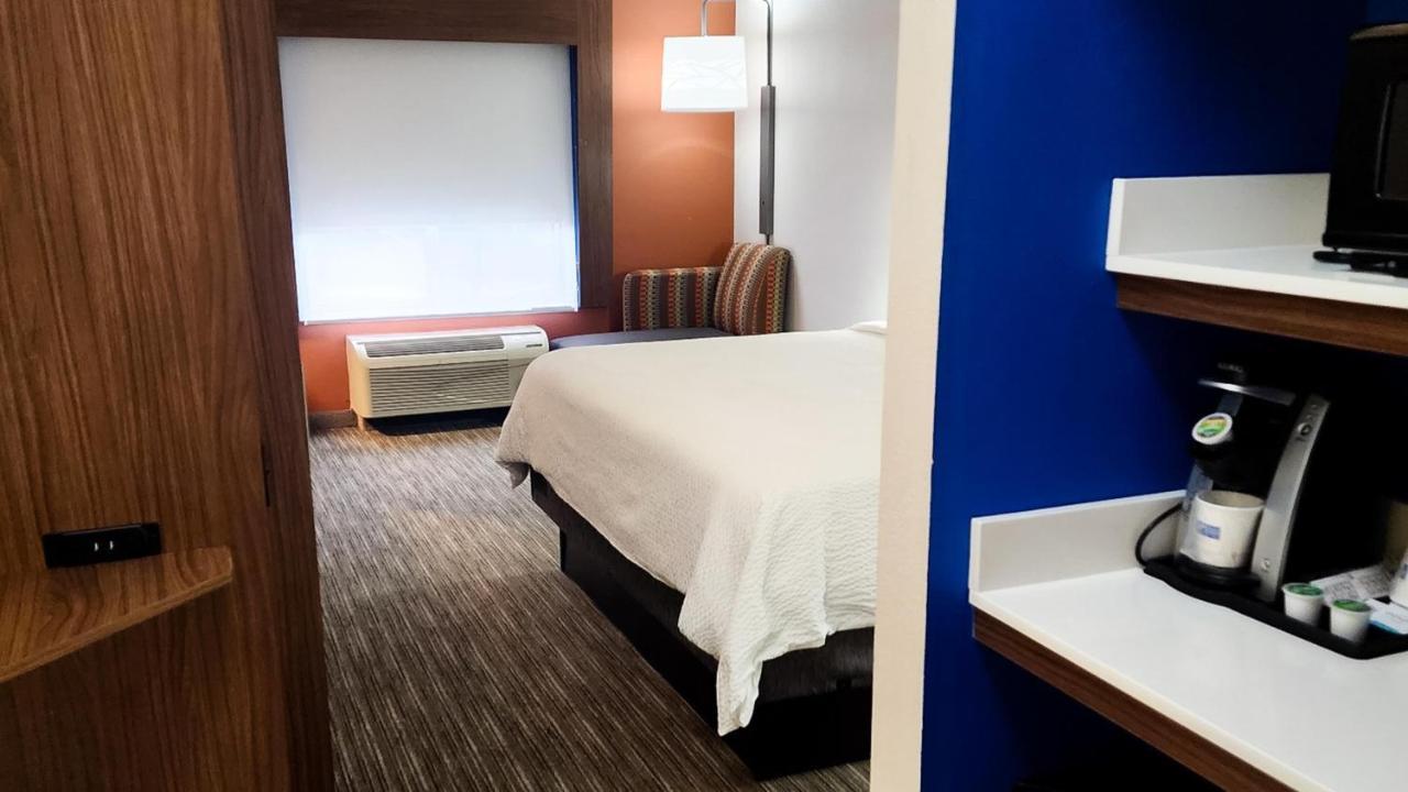 Holiday Inn Express Hotel & Suites Chicago South Lansing By Ihg Esterno foto
