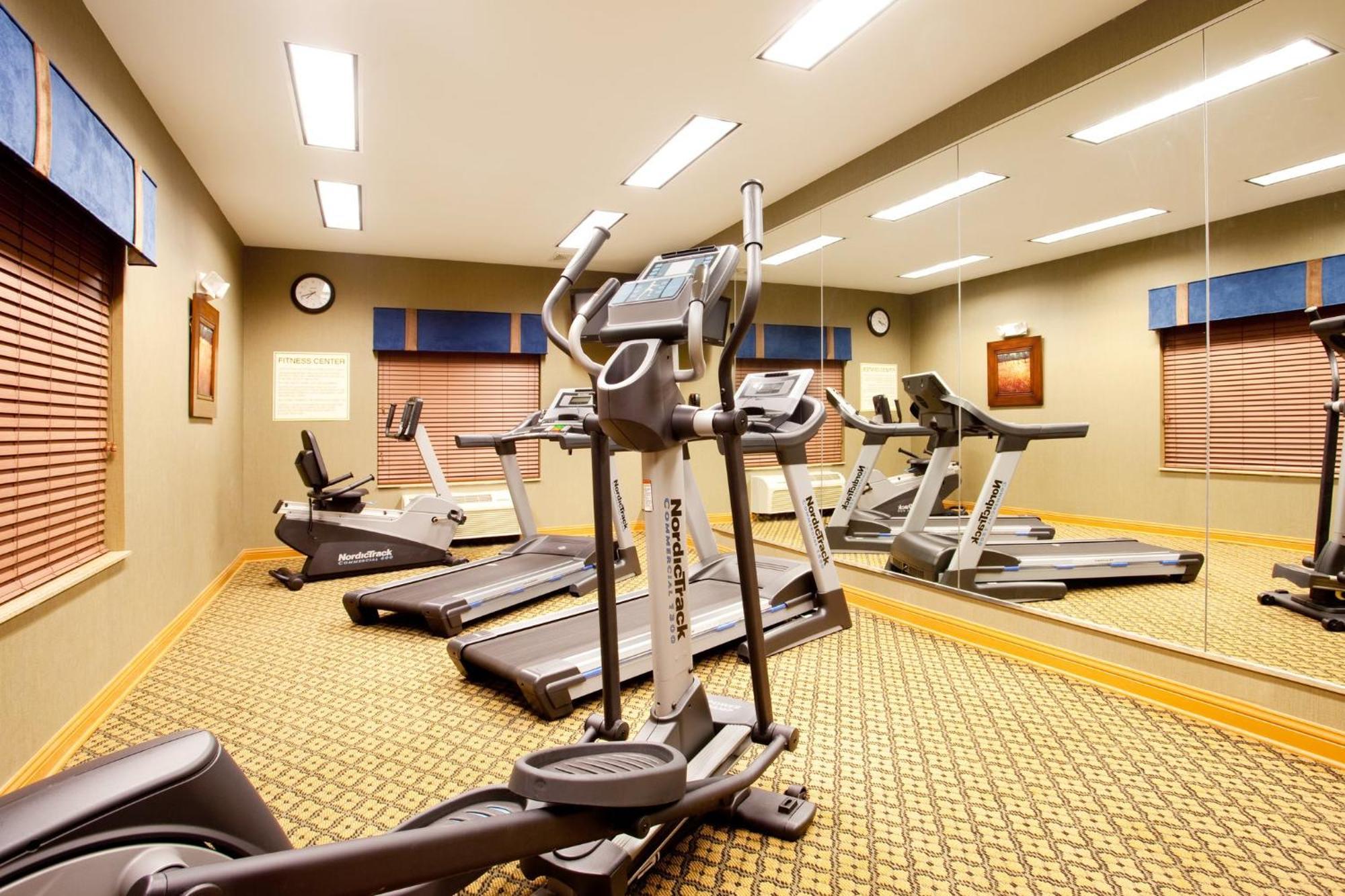 Holiday Inn Express Hotel & Suites Chicago South Lansing By Ihg Esterno foto