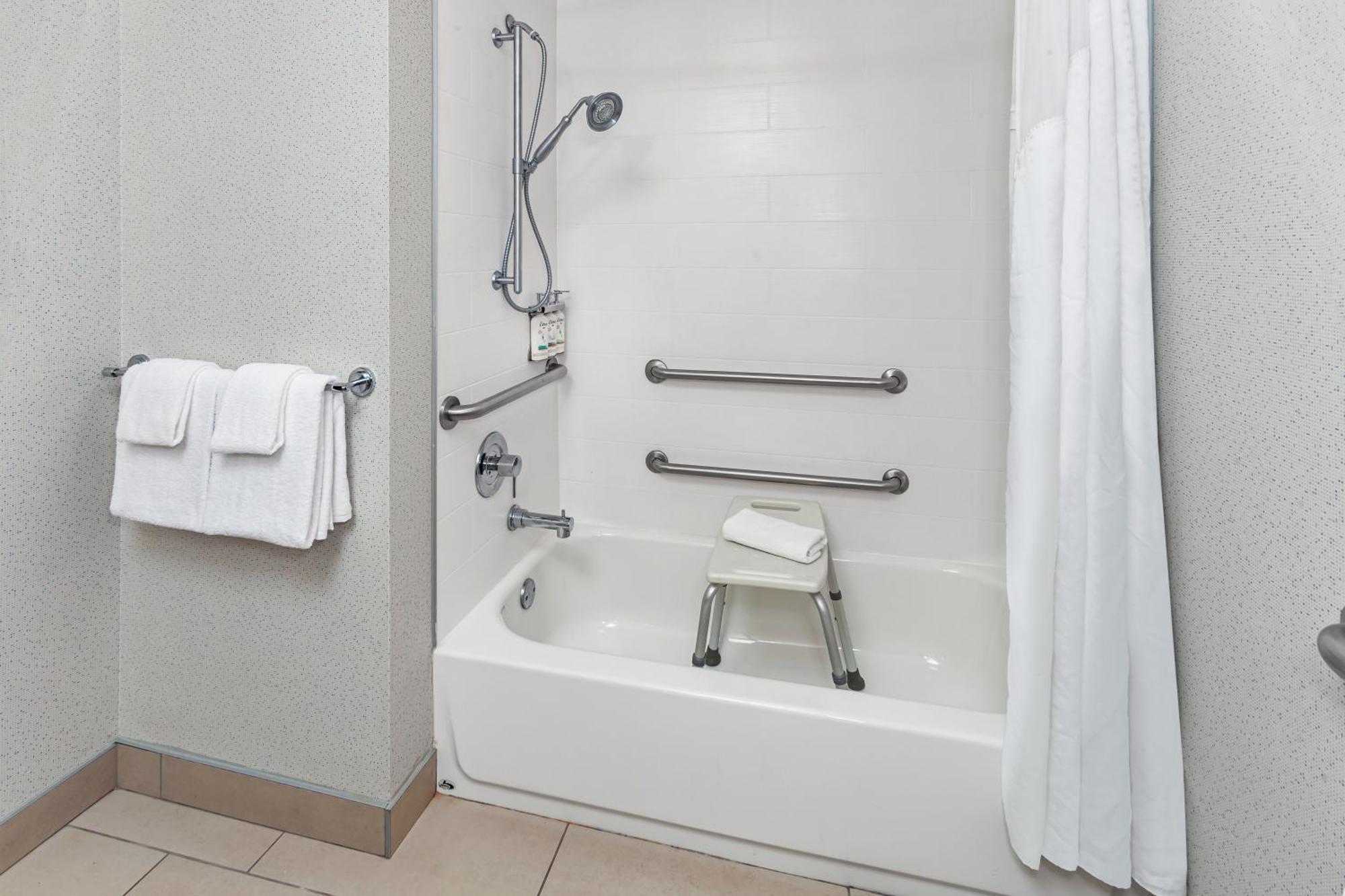 Holiday Inn Express Hotel & Suites Chicago South Lansing By Ihg Esterno foto