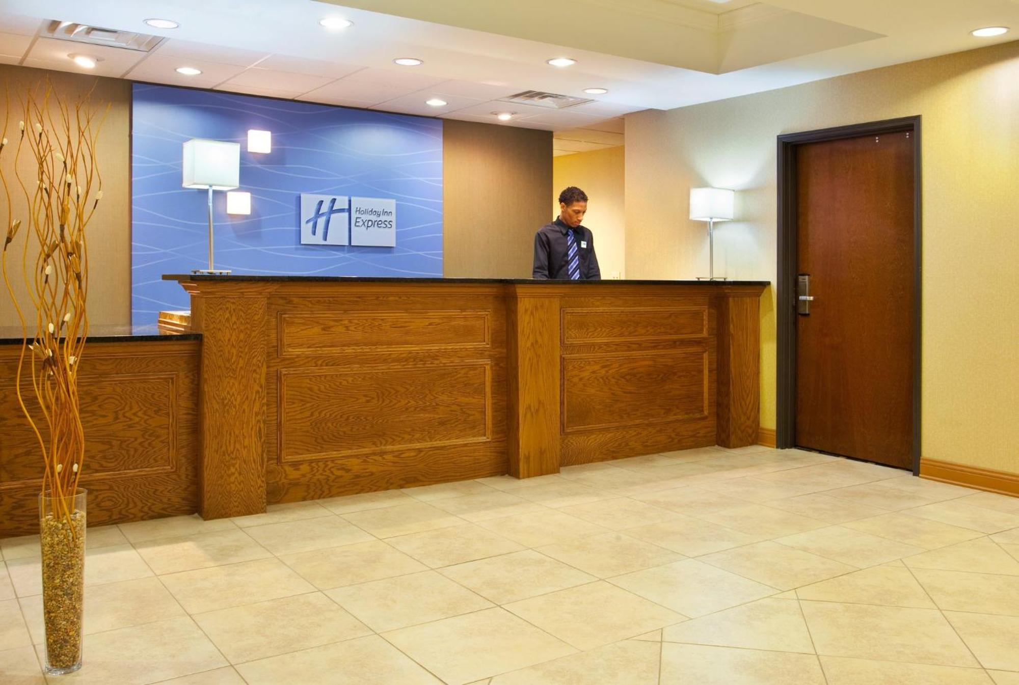 Holiday Inn Express Hotel & Suites Chicago South Lansing By Ihg Esterno foto